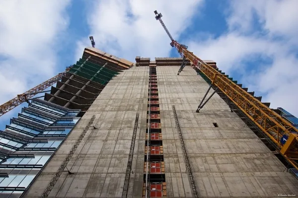 torre gioia 22-green concrete