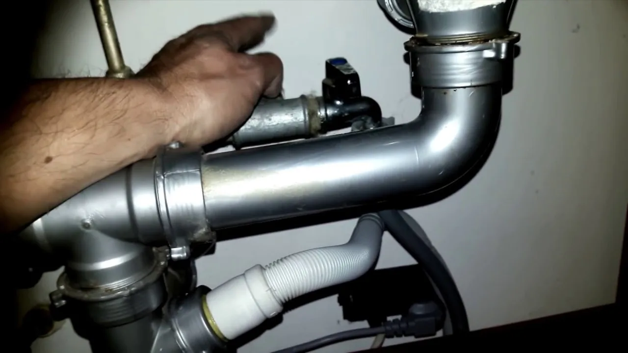 video su come installare la lavatrice lontano da scarico